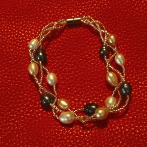 Pearl bracelet